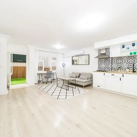 Daire Pleasant House With Private Garden In Kaleici *