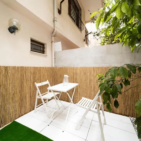 Pleasant House With Private Garden In Kaleici