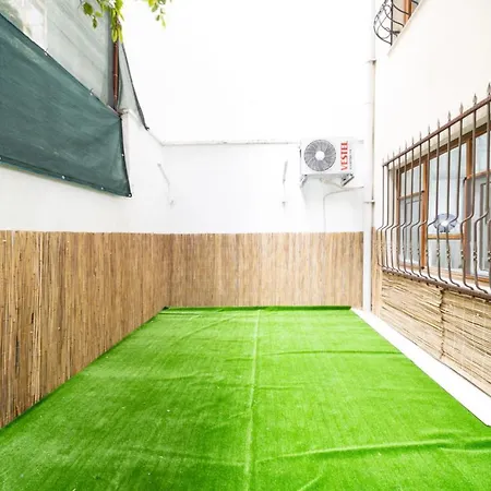 Pleasant House With Private Garden In Kaleici